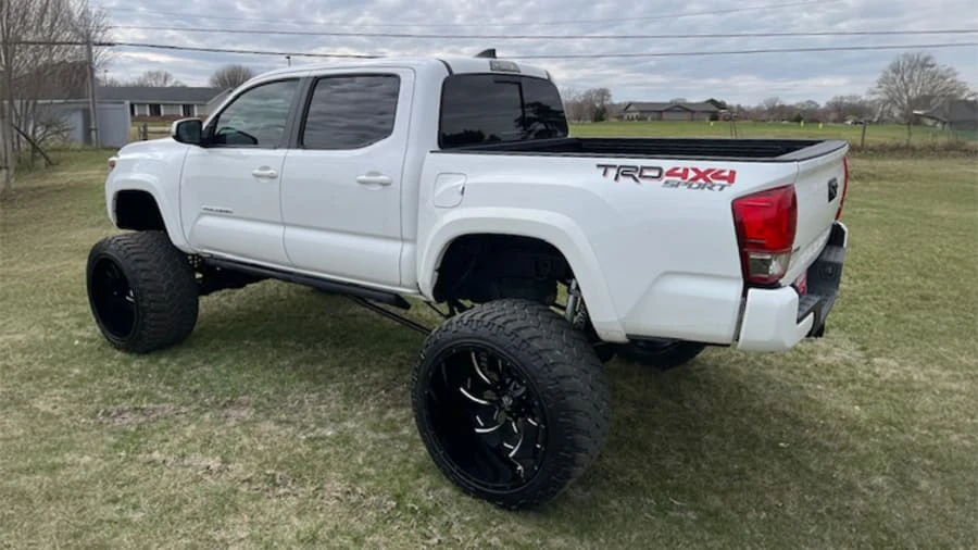 2017 Toyota Tacoma 3rd Gen - Image 3 of 18