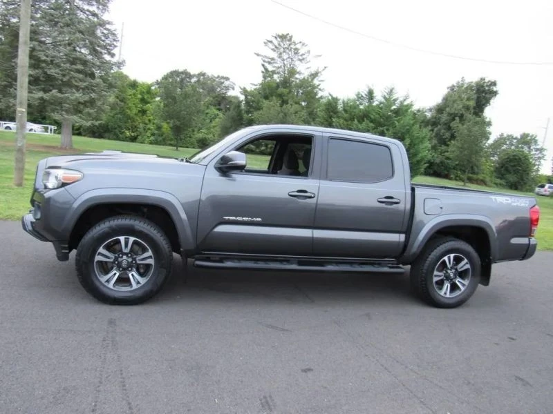 2017 Toyota Tacoma 3rd Gen - Image 3 of 12