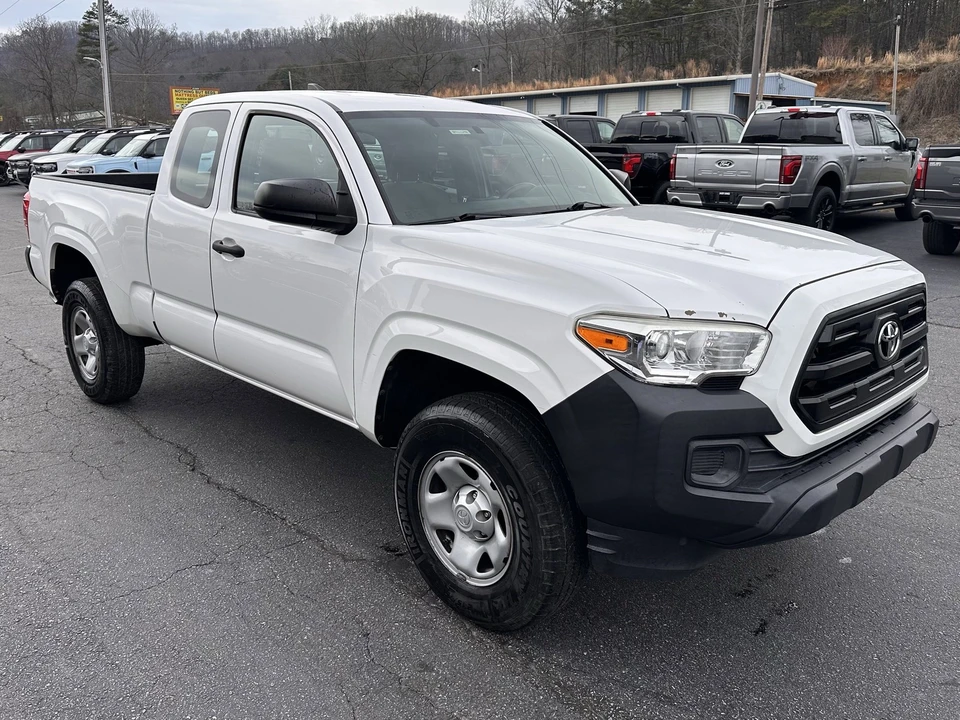 2017 Toyota Tacoma 3rd Gen - Image 4 of 21
