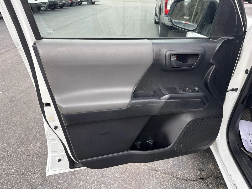 2017 Toyota Tacoma 3rd Gen - Image 10 of 12