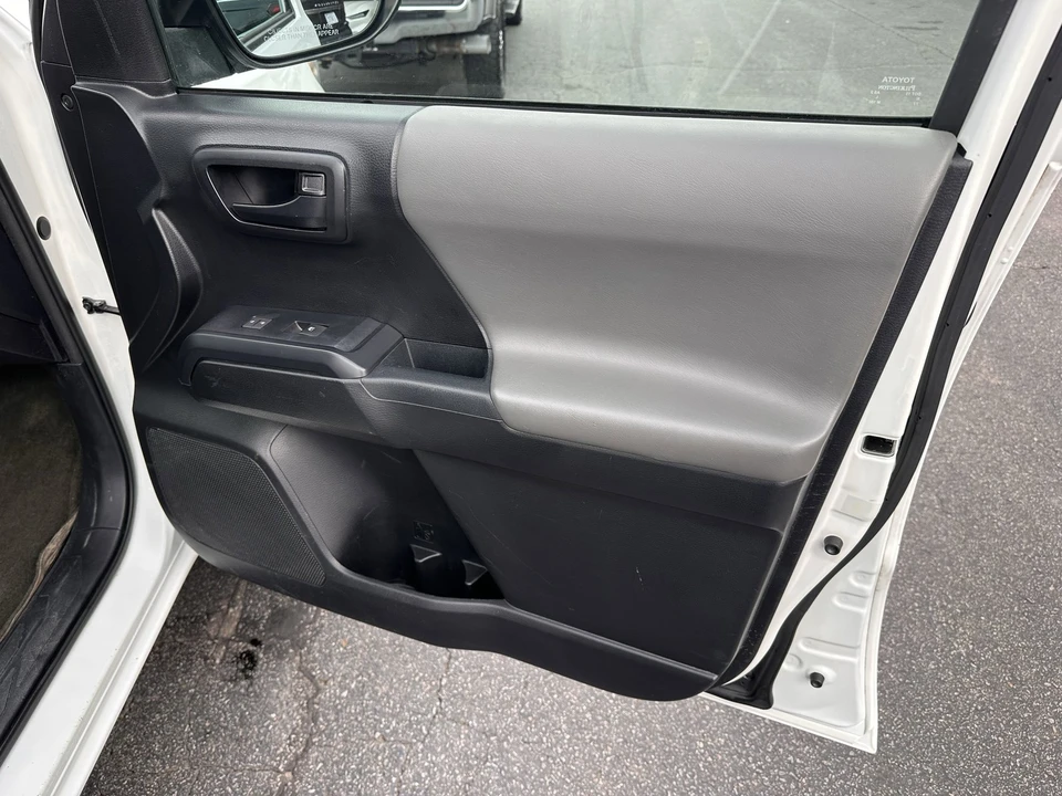 2017 Toyota Tacoma 3rd Gen - Image 14 of 21