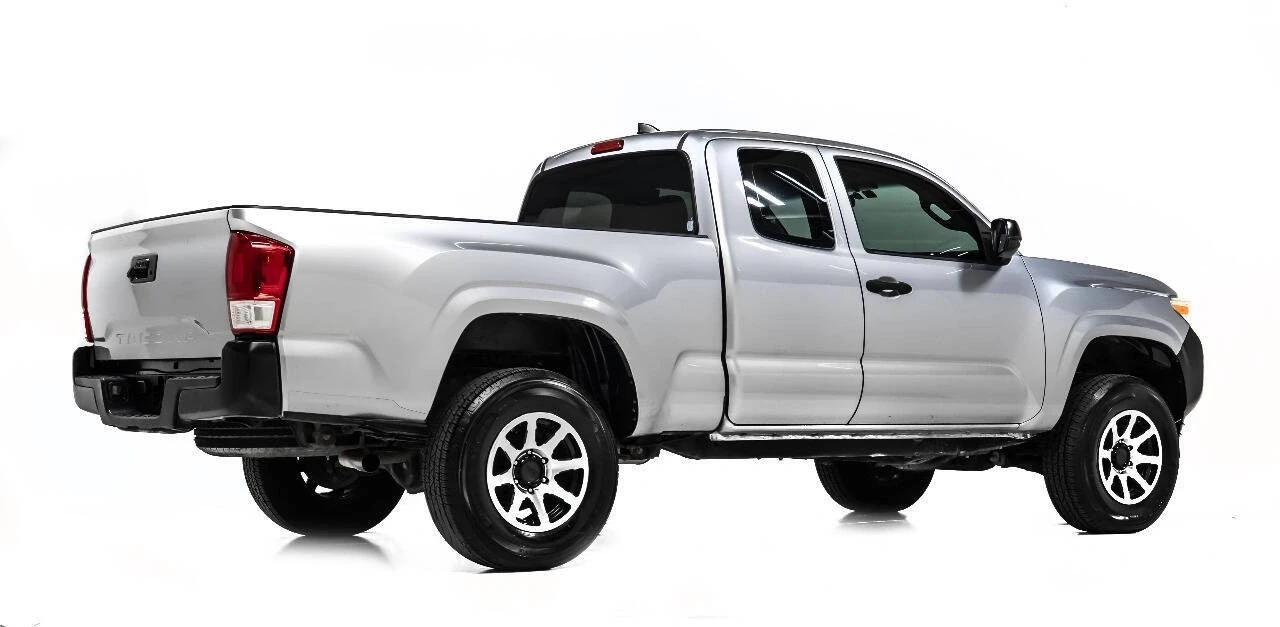 2017 Toyota Tacoma 3rd Gen - Image 3 of 12