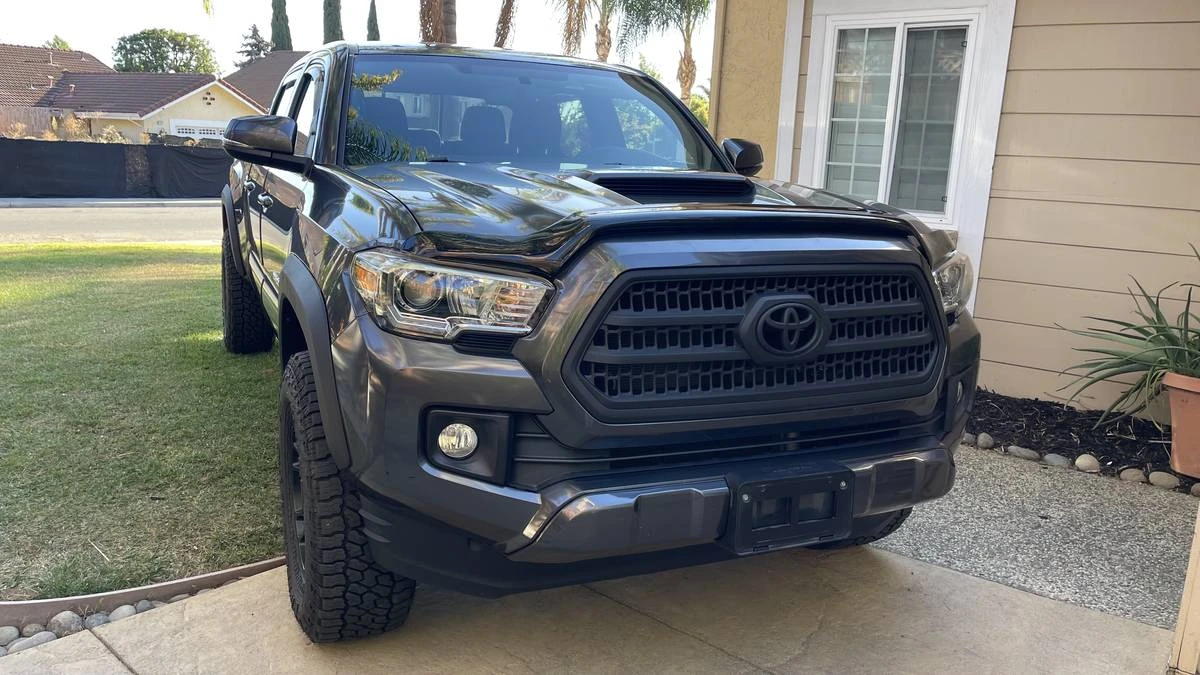 2017 Toyota Tacoma 3rd Gen - Image 9 of 14
