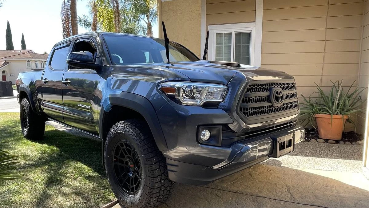 2017 Toyota Tacoma 3rd Gen - Image 11 of 14