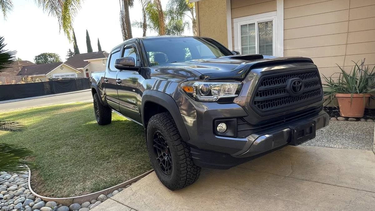 2017 Toyota Tacoma 3rd Gen - Image 8 of 14