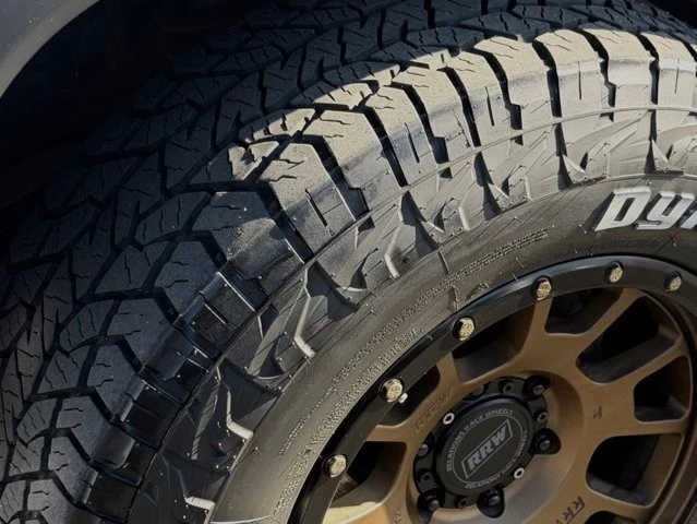 2017 Toyota Tacoma 3rd Gen - Image 14 of 21