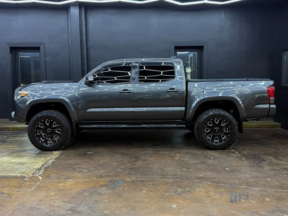 2017 Toyota Tacoma 3rd Gen - Image 5 of 12