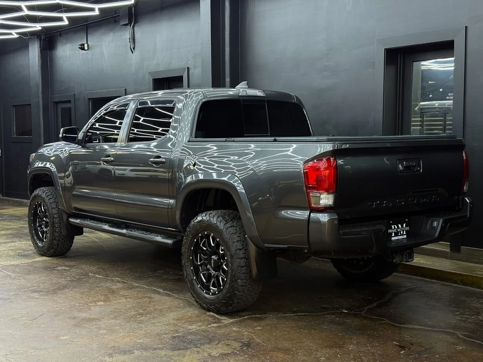 2017 Toyota Tacoma 3rd Gen - Image 7 of 12