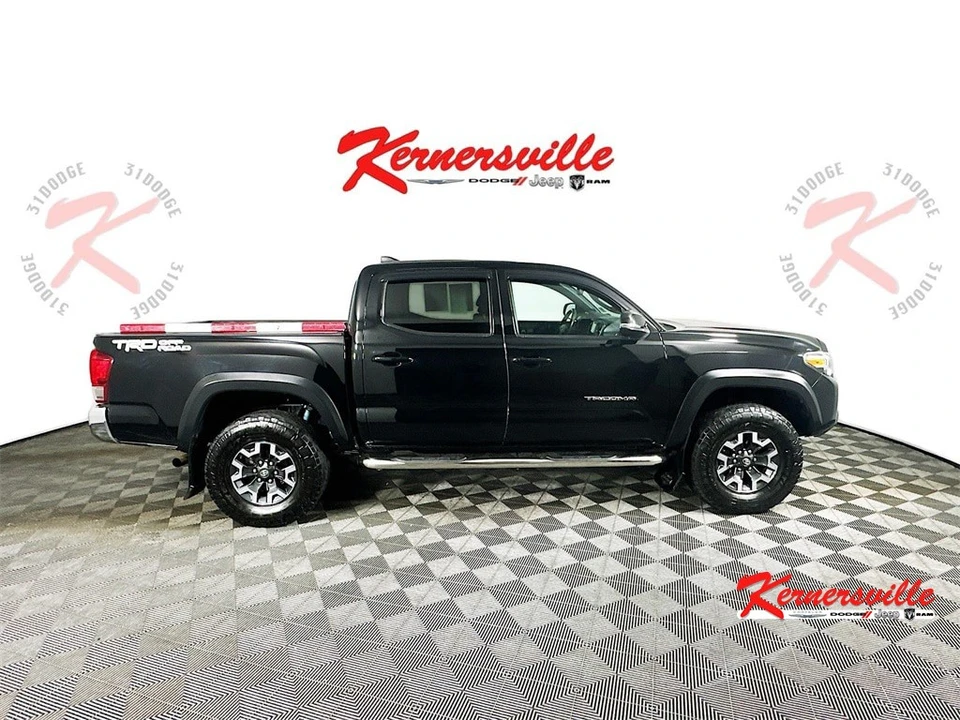 2017 Toyota Tacoma 3rd Gen - Image 8 of 21