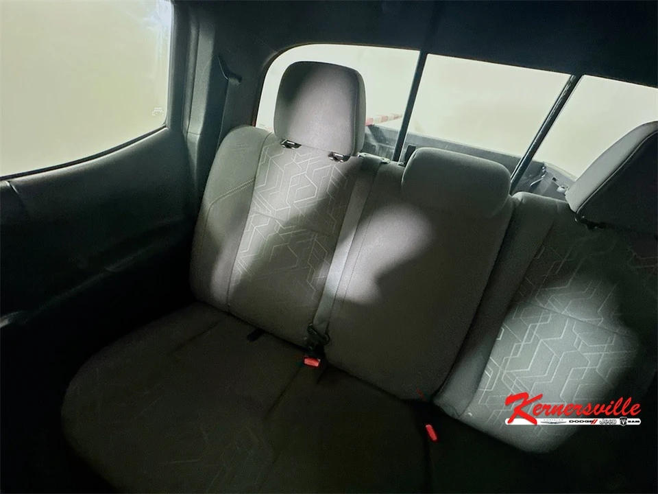 2017 Toyota Tacoma 3rd Gen - Image 12 of 21
