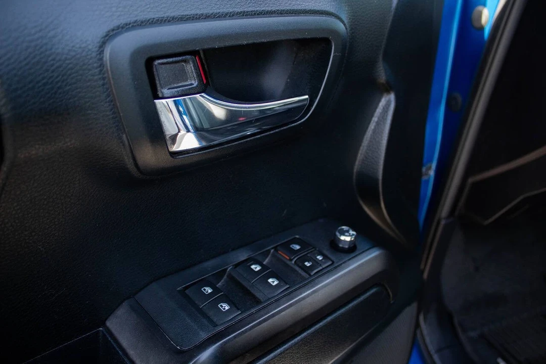 2017 Toyota Tacoma 3rd Gen - Image 16 of 21