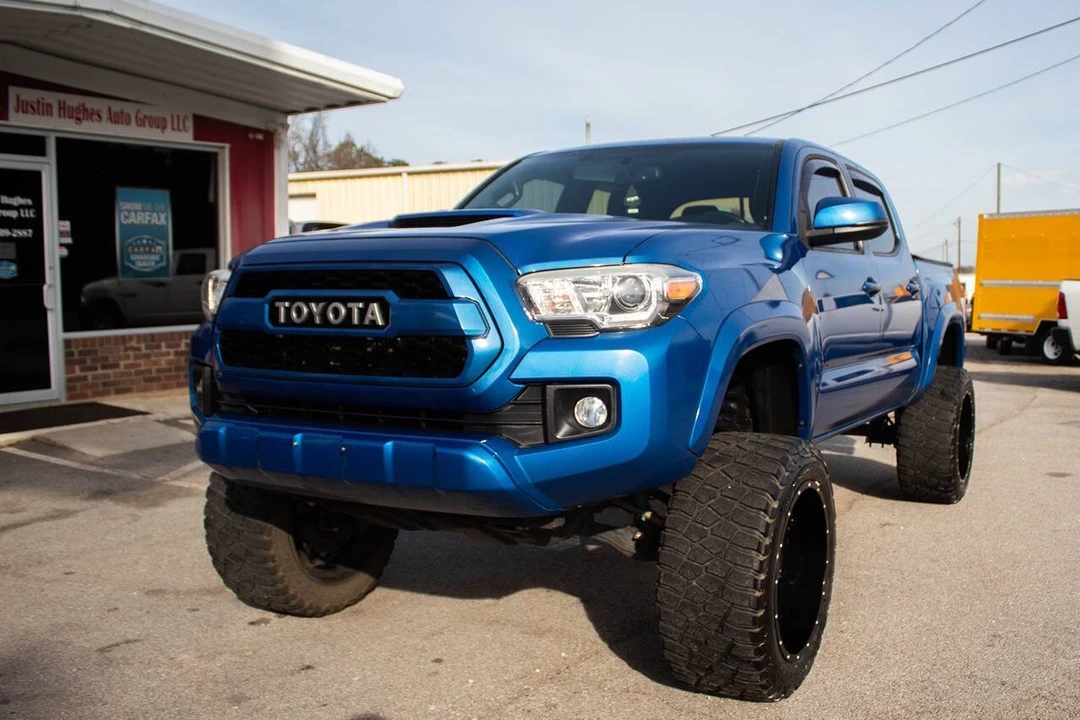 2017 Toyota Tacoma 3rd Gen - Image 2 of 21