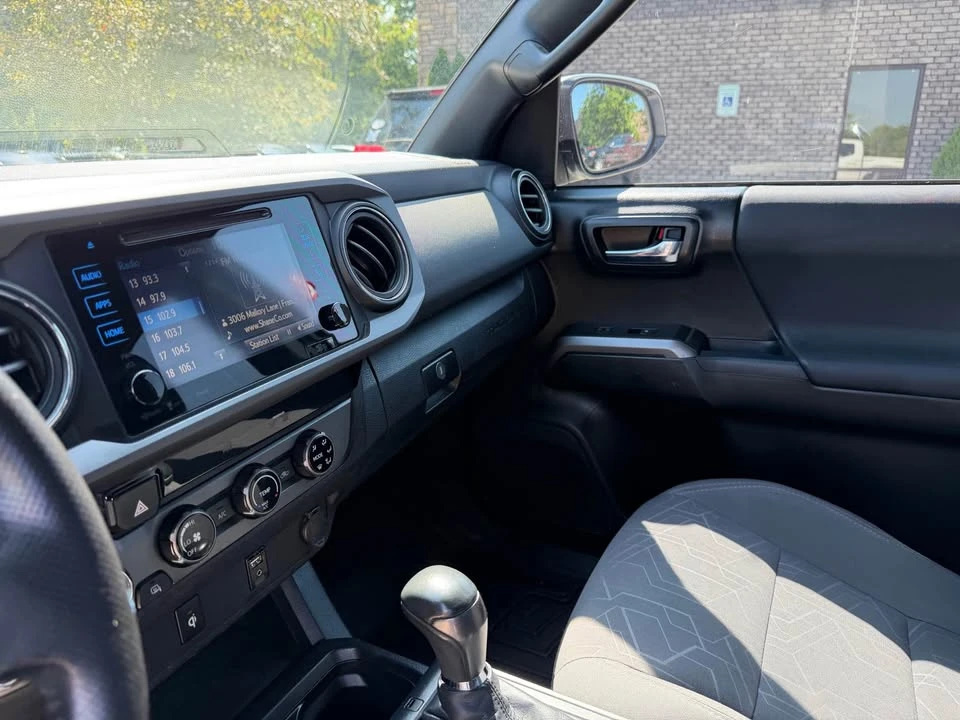 2017 Toyota Tacoma 3rd Gen - Image 12 of 16