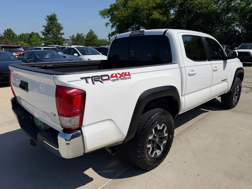 2017 Toyota Tacoma 3rd Gen - Image 5 of 16