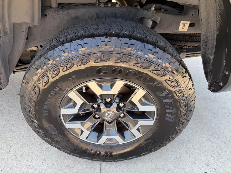 2017 Toyota Tacoma 3rd Gen - Image 9 of 16