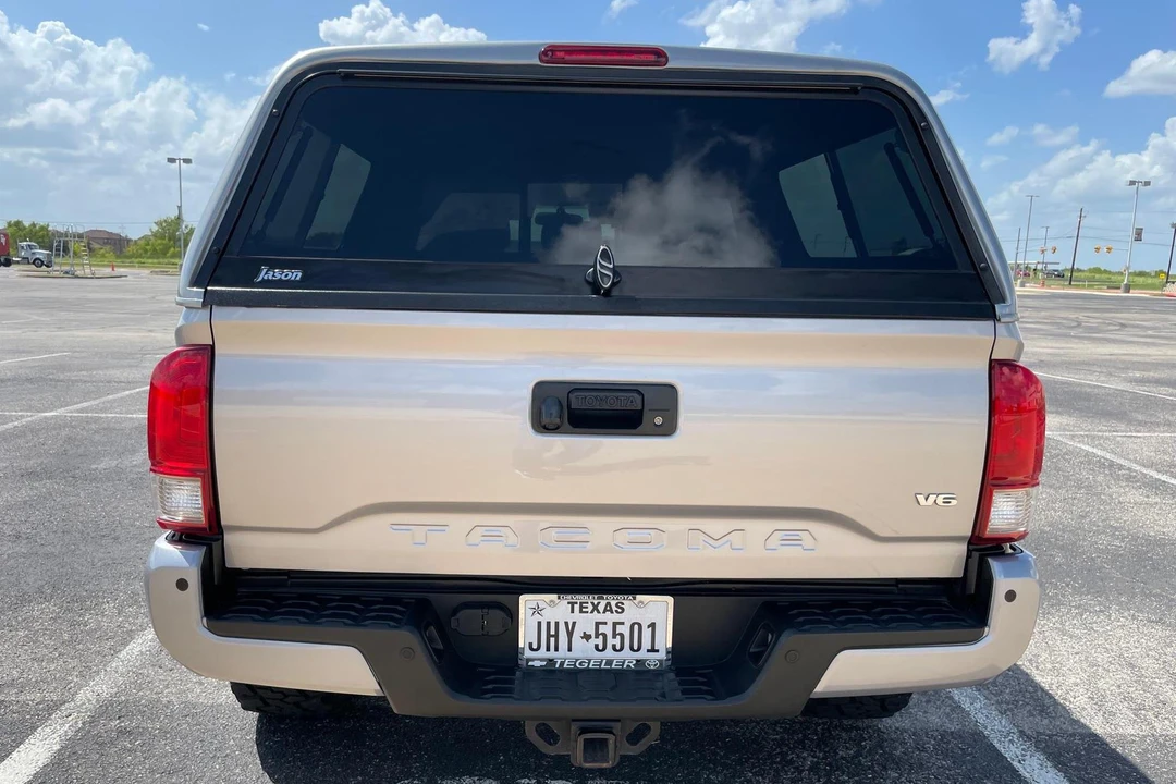 2017 Toyota Tacoma 3rd Gen - Image 5 of 31