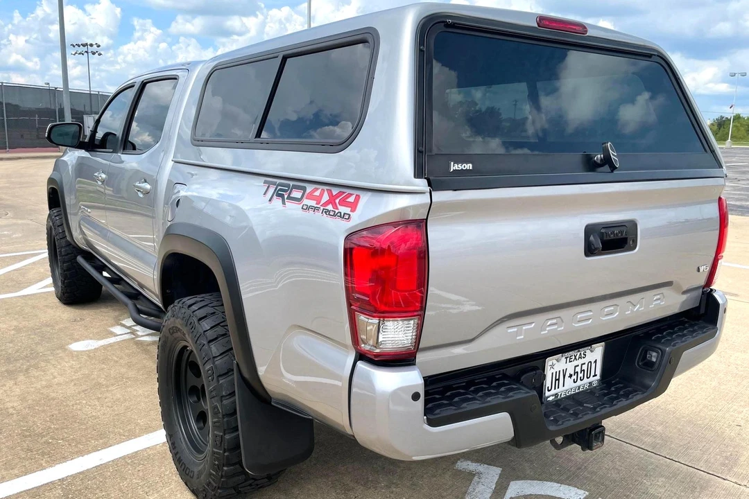2017 Toyota Tacoma 3rd Gen - Image 4 of 31