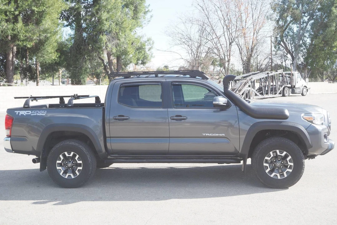 2017 Toyota Tacoma 3rd Gen - Image 3 of 5