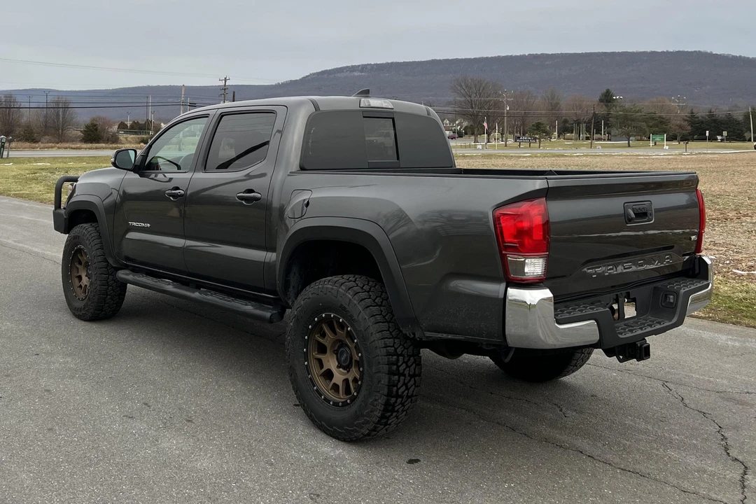 2017 Toyota Tacoma 3rd Gen - Image 14 of 31