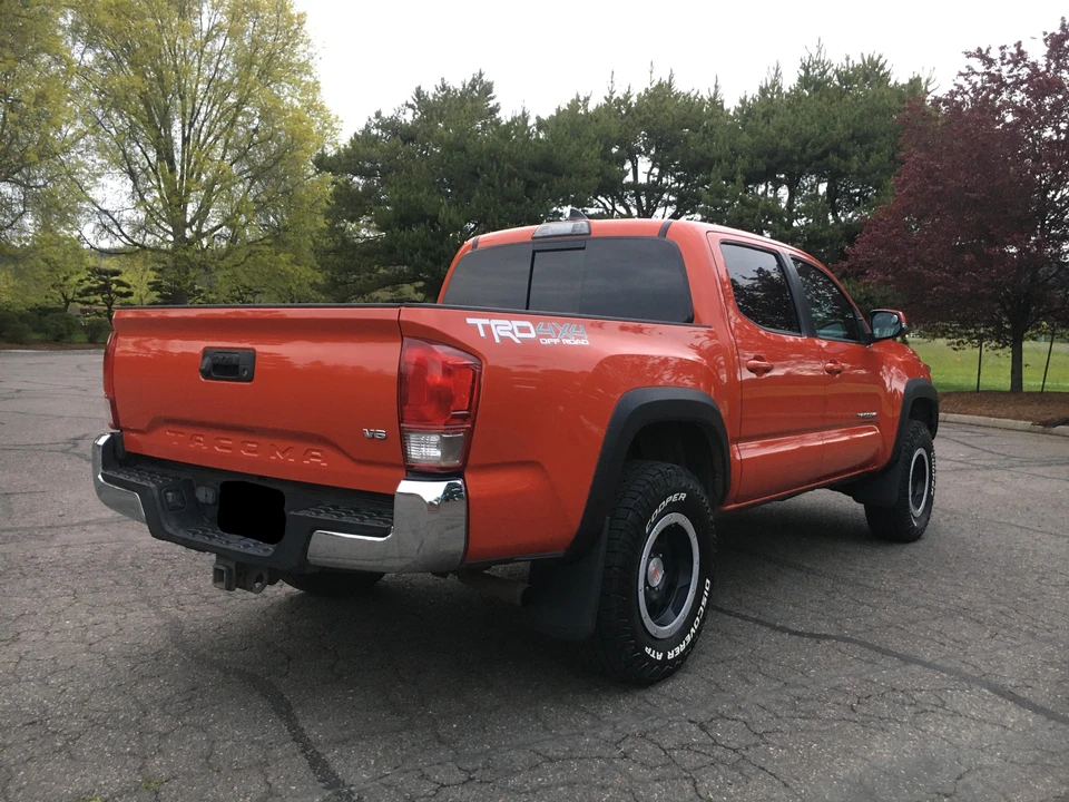 2017 Toyota Tacoma 3rd Gen - Image 9 of 26