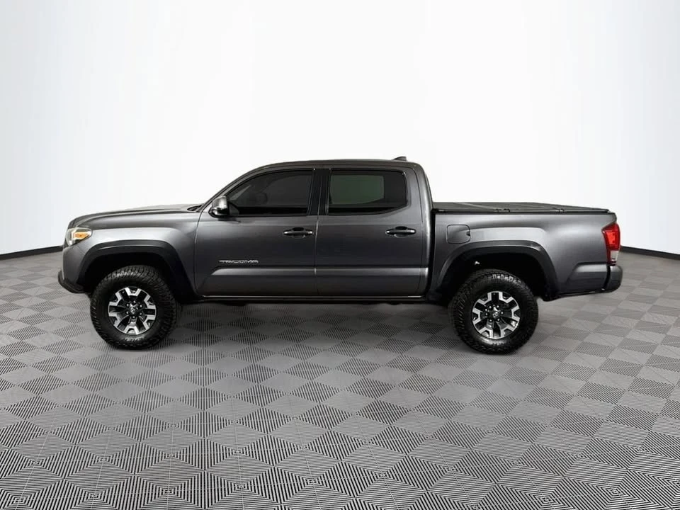 2017 Toyota Tacoma 3rd Gen - Image 4 of 20
