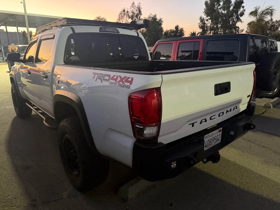 2017 Toyota Tacoma 3rd Gen - Image 4 of 6