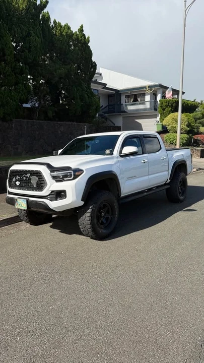 2017 Toyota Tacoma 3rd Gen - Image 3 of 12