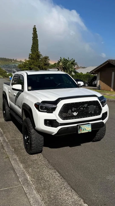 2017 Toyota Tacoma 3rd Gen - Image 2 of 12