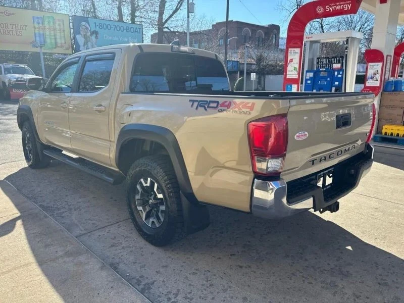 2017 Toyota Tacoma 3rd Gen - Image 6 of 12