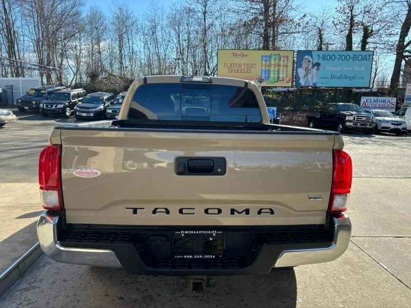 2017 Toyota Tacoma 3rd Gen - Image 4 of 12