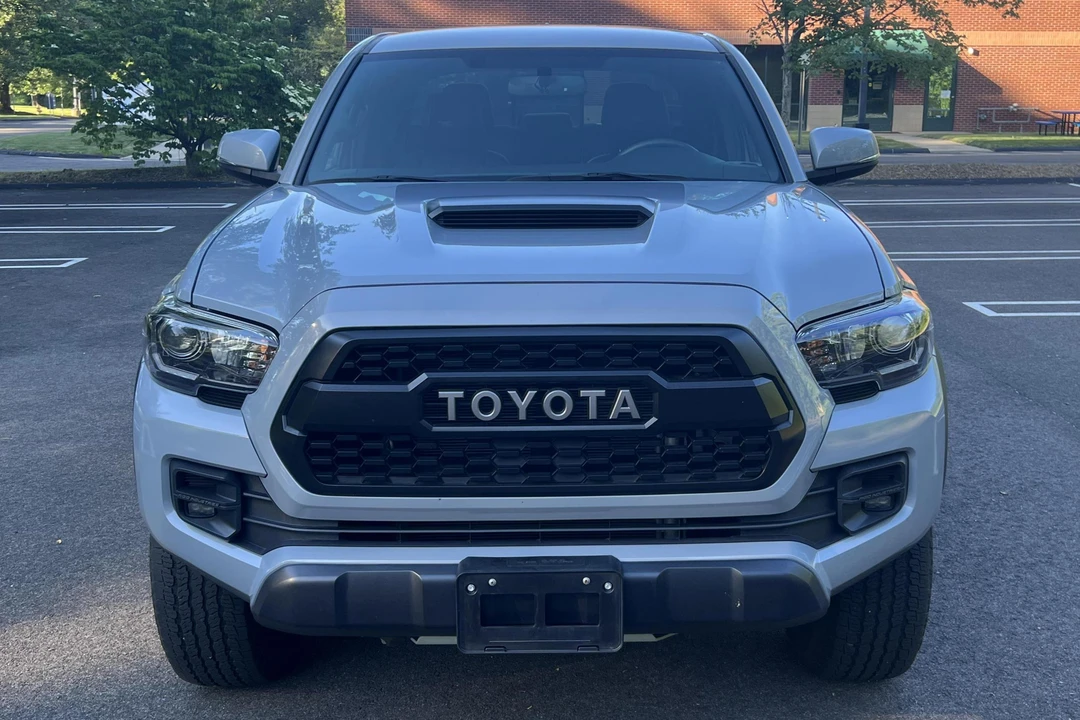 2017 Toyota Tacoma 3rd Gen - Image 2 of 19