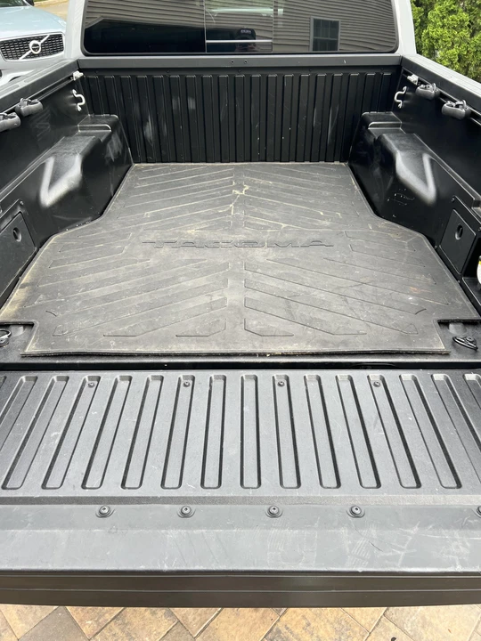 2017 Toyota Tacoma 3rd Gen - Image 16 of 19