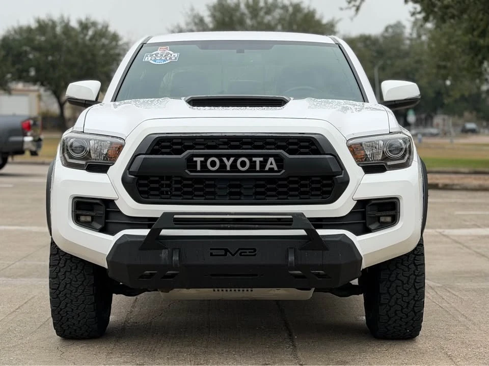 2017 Toyota Tacoma 3rd Gen - Image 2 of 15