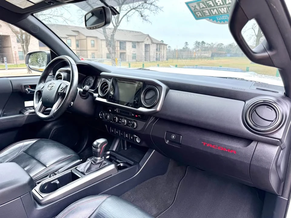 2017 Toyota Tacoma 3rd Gen - Image 10 of 15