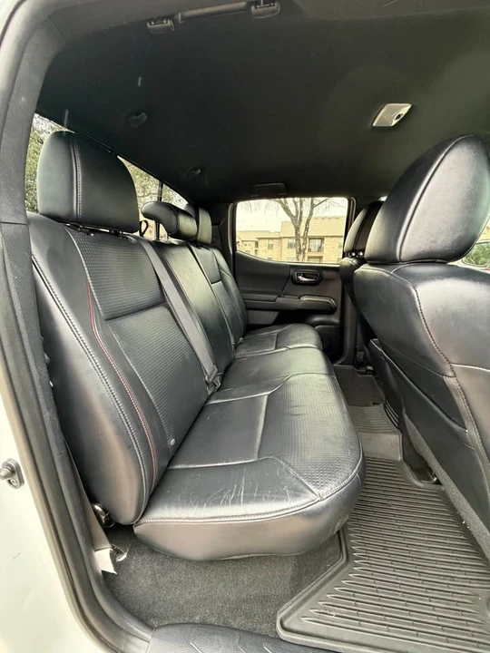 2017 Toyota Tacoma 3rd Gen - Image 4 of 15