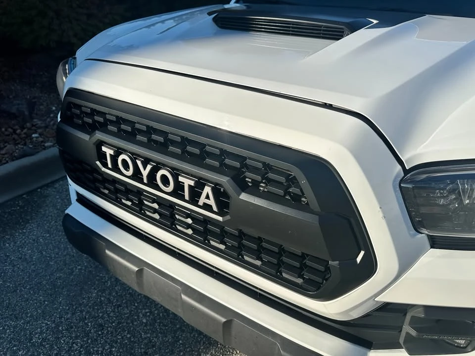2017 Toyota Tacoma 3rd Gen - Image 3 of 8