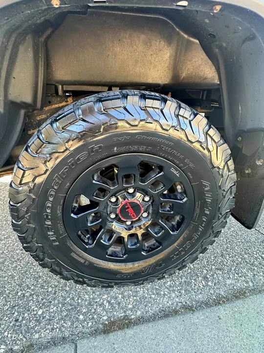 2017 Toyota Tacoma 3rd Gen - Image 6 of 8