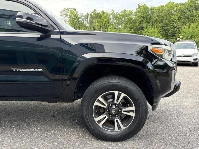2017 Toyota Tacoma 3rd Gen - Image 4 of 17