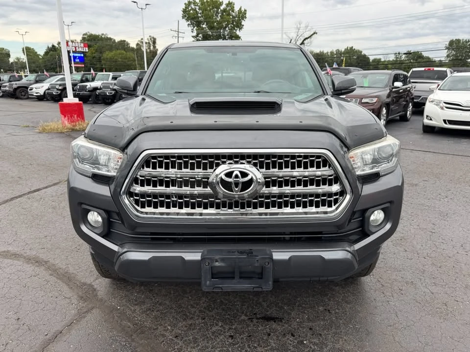 2017 Toyota Tacoma 3rd Gen - Image 7 of 17