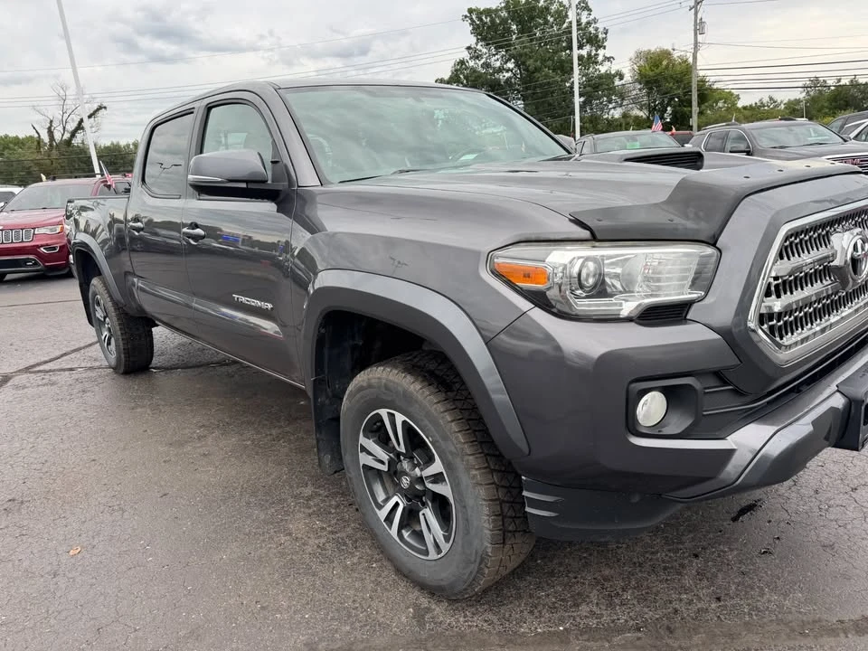 2017 Toyota Tacoma 3rd Gen - Image 10 of 17