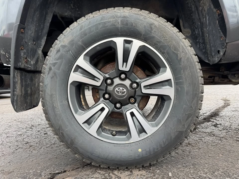 2017 Toyota Tacoma 3rd Gen - Image 11 of 17