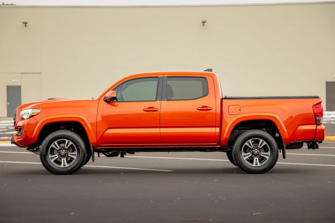 2017 Toyota Tacoma 3rd Gen - Image 3 of 7