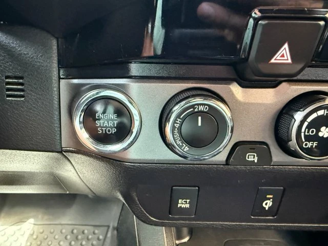 2017 Toyota Tacoma 3rd Gen - Image 18 of 20