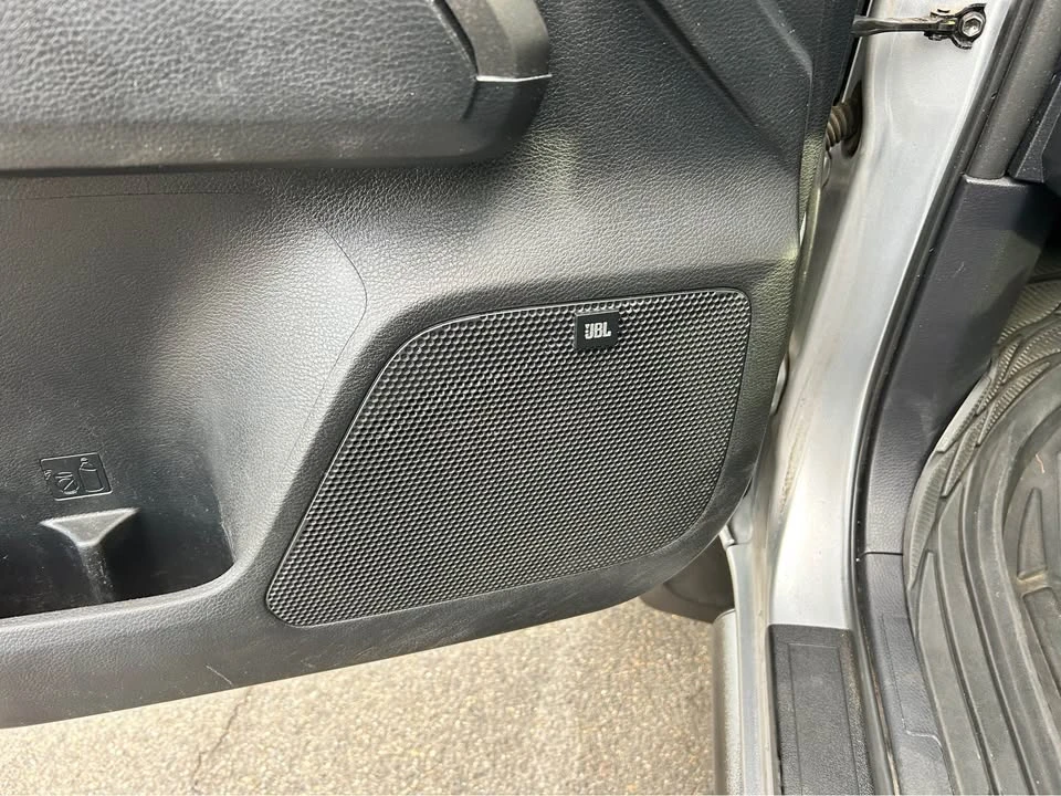 2017 Toyota Tacoma 3rd Gen - Image 5 of 8