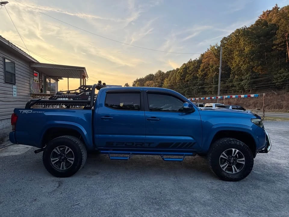 2017 Toyota Tacoma 3rd Gen - Image 18 of 20