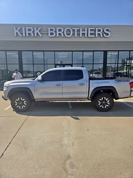 2017 Toyota Tundra Double Cab TRD Pro Pickup 4D 6 1/2 ft