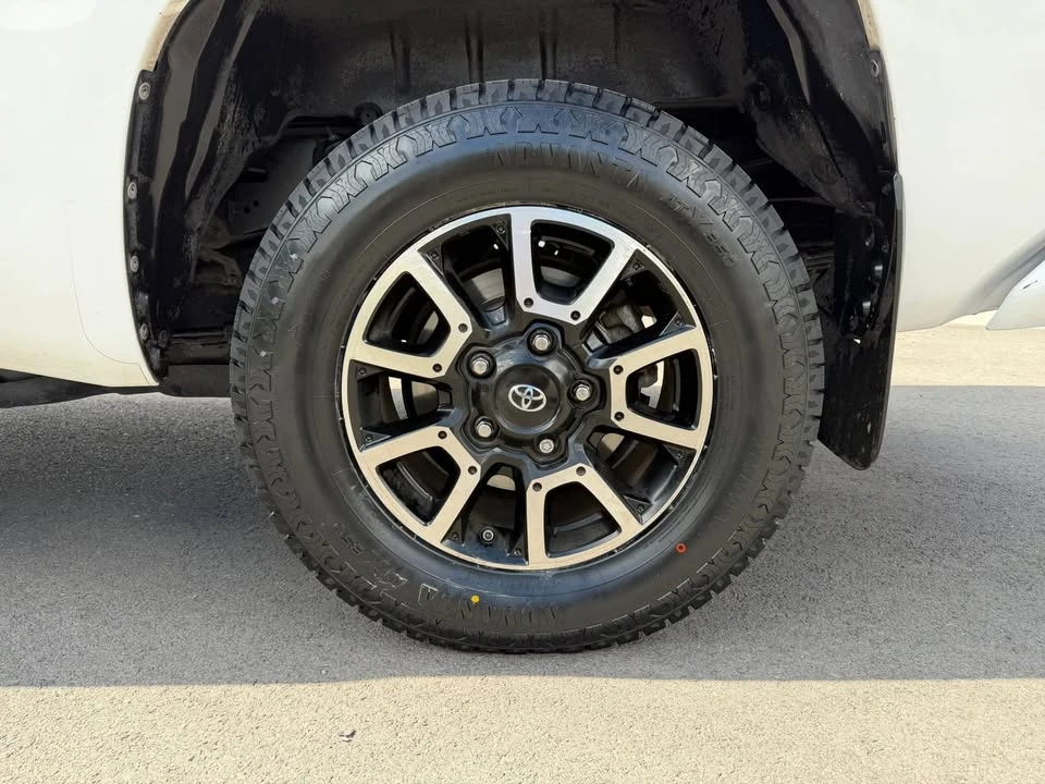 2017 Toyota Tundra 2nd Gen - Image 16 of 18
