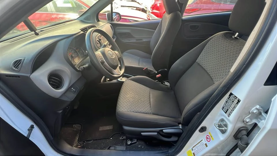 2017 Toyota Yaris - Image 5 of 6