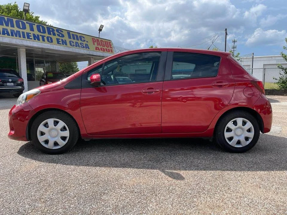 2017 Toyota Yaris - Image 8 of 16