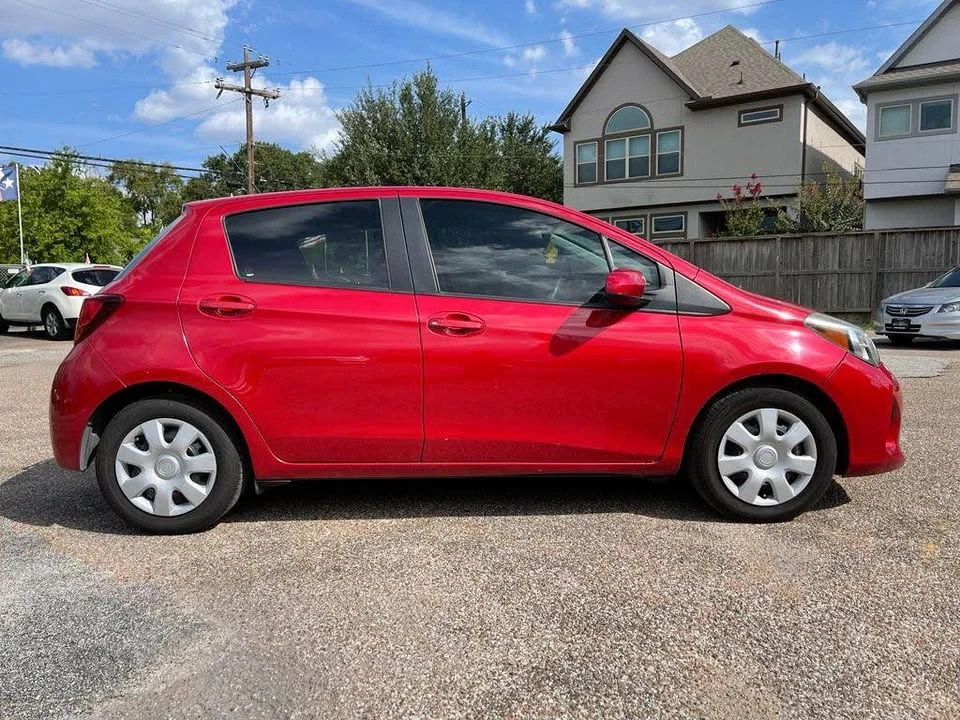 2017 Toyota Yaris - Image 4 of 16